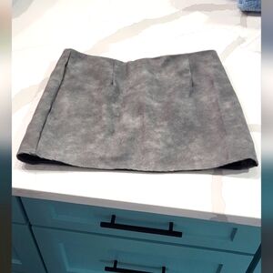 PrettyLittleThing gray faux leather skirt